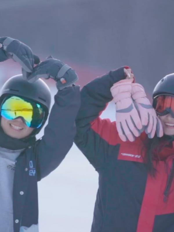 亮丽内蒙古第177期：让我们一起来体验滑雪带来的快乐吧！